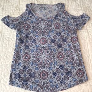 Off the shoulder printed Tee